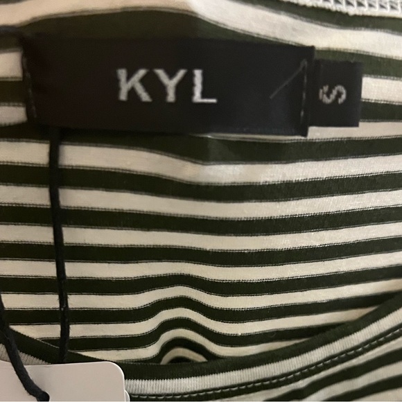 🆕 KYL BLACK & WHITE STRIPED DRESS (S) - Picture 4 of 6